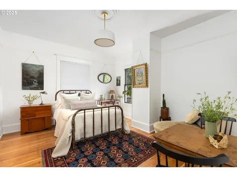 536 SE 17th Avenue Portland OR 97214