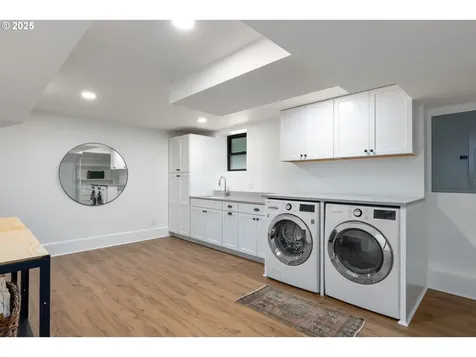 536 SE 17th Avenue Portland OR 97214