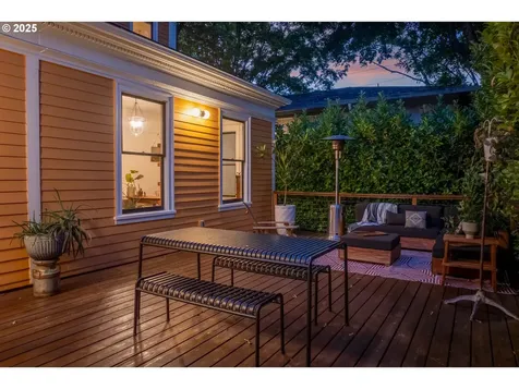 536 SE 17th Avenue Portland OR 97214