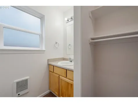3063 W 15th Avenue Eugene OR 97402