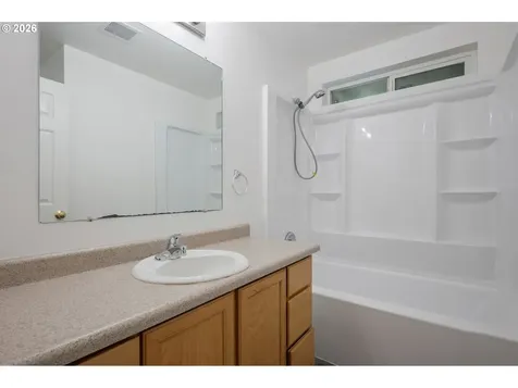 3063 W 15th Avenue Eugene OR 97402