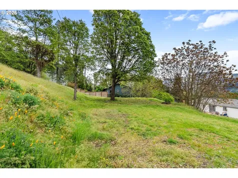 Lot Off Vine Street White Salmon WA 98672