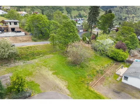 Lot Off Vine Street White Salmon WA 98672