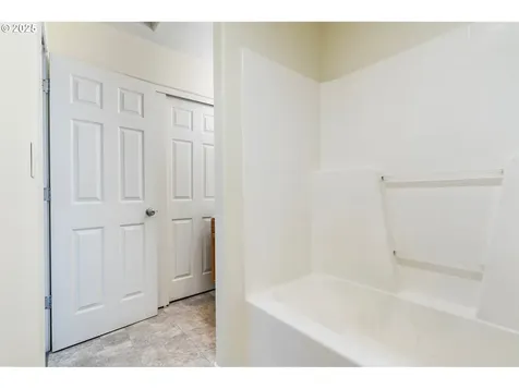 6019 NE 33rd Circle Vancouver WA 98661