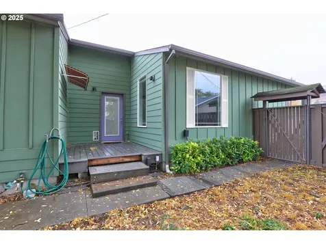 2009 E 12th Street The Dalles OR 97058