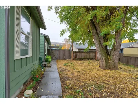 2009 E 12th Street The Dalles OR 97058