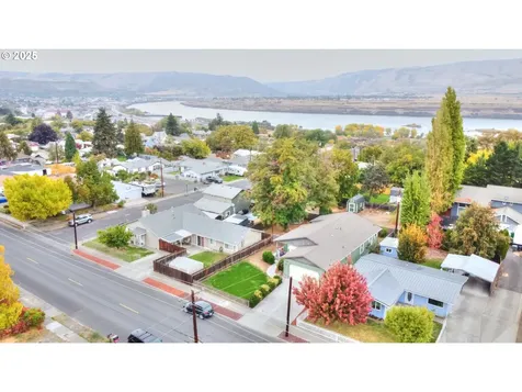 2009 E 12th Street The Dalles OR 97058