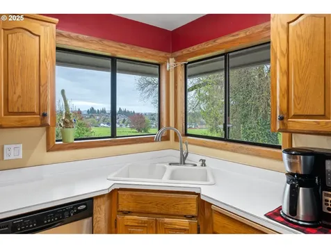 5470 NE Abbey Road Carlton OR 97111