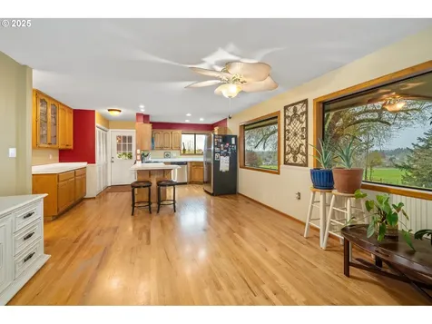 5470 NE Abbey Road Carlton OR 97111