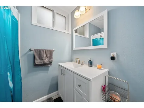 5470 NE Abbey Road Carlton OR 97111