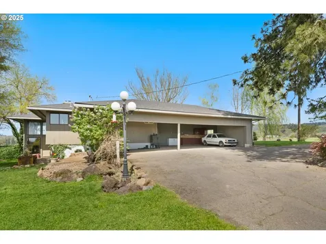 5470 NE Abbey Road Carlton OR 97111