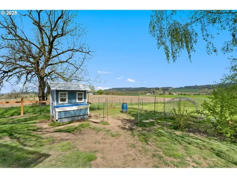 5470 NE Abbey Road Carlton OR 97111