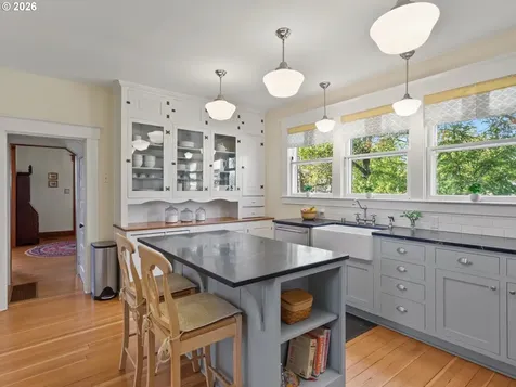15003 NW Seward Road Vancouver WA 98685
