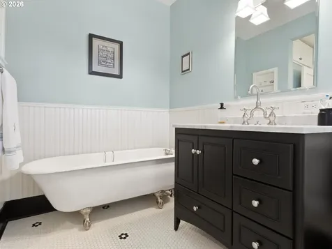 15003 NW Seward Road Vancouver WA 98685