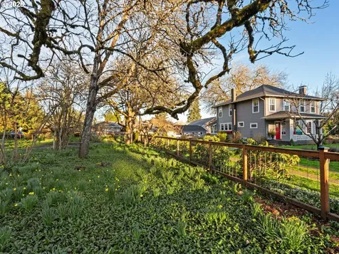 15003 NW Seward Road Vancouver WA 98685