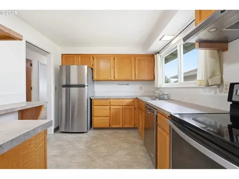 17610 NE Multnomah Drive Portland OR 97230