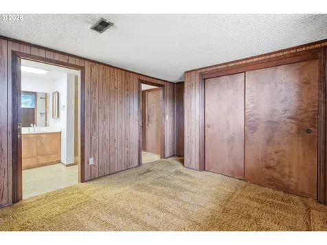 17610 NE Multnomah Drive Portland OR 97230
