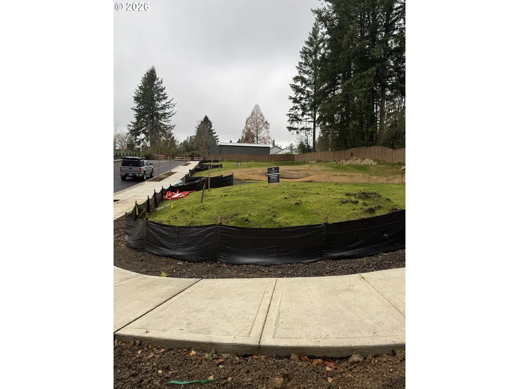 462 SW 95th Portland OR 97225