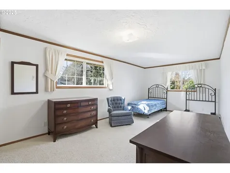 2040 N Country Club Drive Canby OR 97013