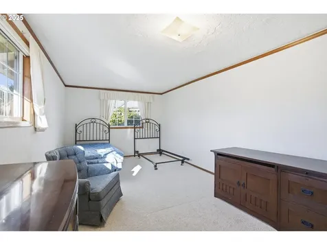 2040 N Country Club Drive Canby OR 97013
