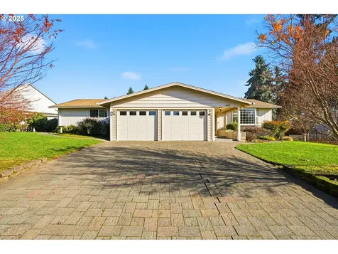 2040 N Country Club Drive Canby OR 97013