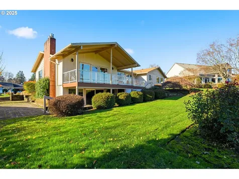2040 N Country Club Drive Canby OR 97013