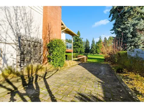 2040 N Country Club Drive Canby OR 97013