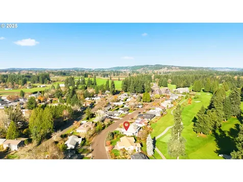 2040 N Country Club Drive Canby OR 97013