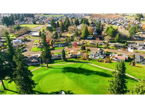 2040 N Country Club Drive Canby OR 97013