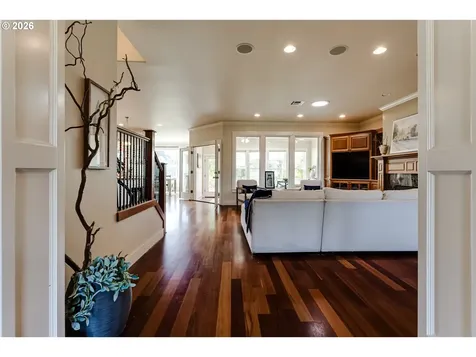 34386 Mathews Road Eugene OR 97405