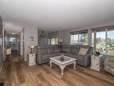 4031 SE Knarr Circle Troutdale OR 97060