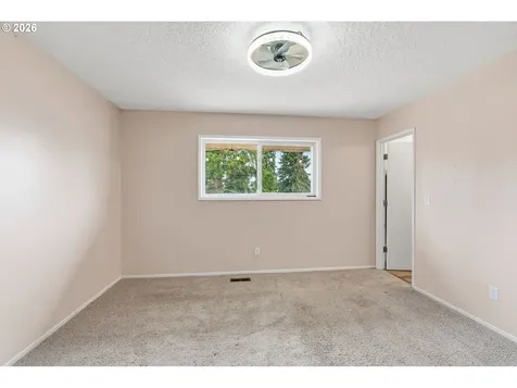 400 NW 99th Street Vancouver WA 98665