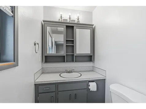 400 NW 99th Street Vancouver WA 98665