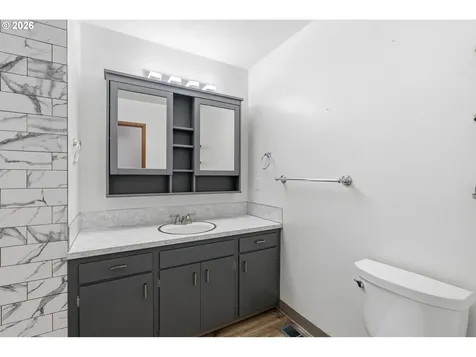 400 NW 99th Street Vancouver WA 98665