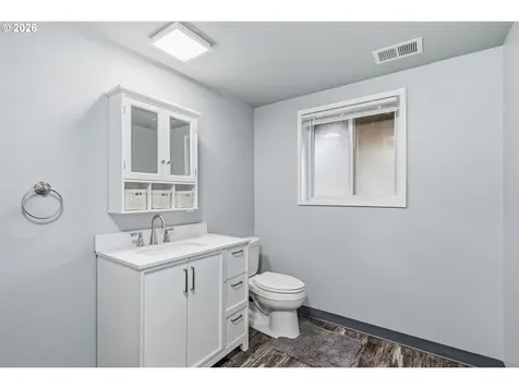 400 NW 99th Street Vancouver WA 98665
