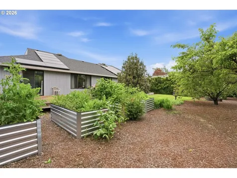 342 Mclaughlin Drive Woodburn OR 97071
