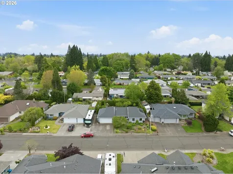 342 Mclaughlin Drive Woodburn OR 97071