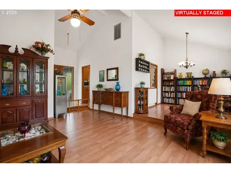 342 Mclaughlin Drive Woodburn OR 97071