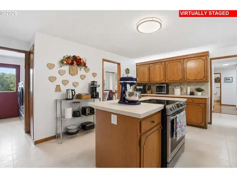 342 Mclaughlin Drive Woodburn OR 97071