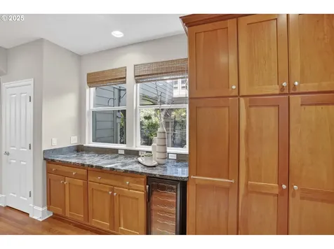 4473 NW Oxbridge Drive Portland OR 97229
