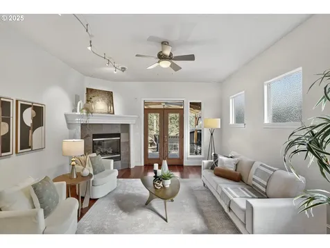 4473 NW Oxbridge Drive Portland OR 97229