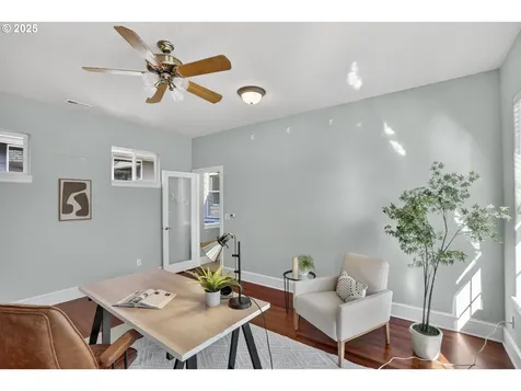 4473 NW Oxbridge Drive Portland OR 97229