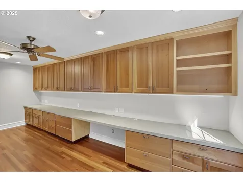 4473 NW Oxbridge Drive Portland OR 97229