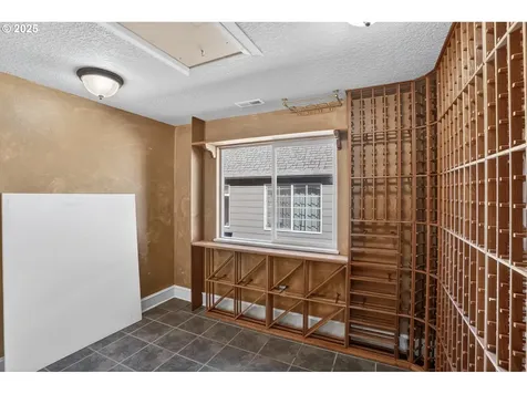4473 NW Oxbridge Drive Portland OR 97229