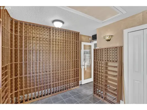 4473 NW Oxbridge Drive Portland OR 97229