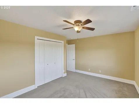 4473 NW Oxbridge Drive Portland OR 97229
