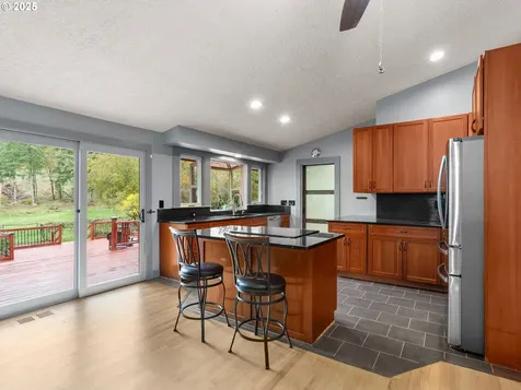 25404 NE 56th Street Vancouver WA 98682