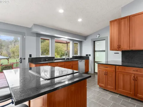 25404 NE 56th Street Vancouver WA 98682