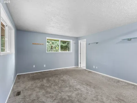 25404 NE 56th Street Vancouver WA 98682