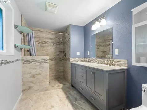 25404 NE 56th Street Vancouver WA 98682